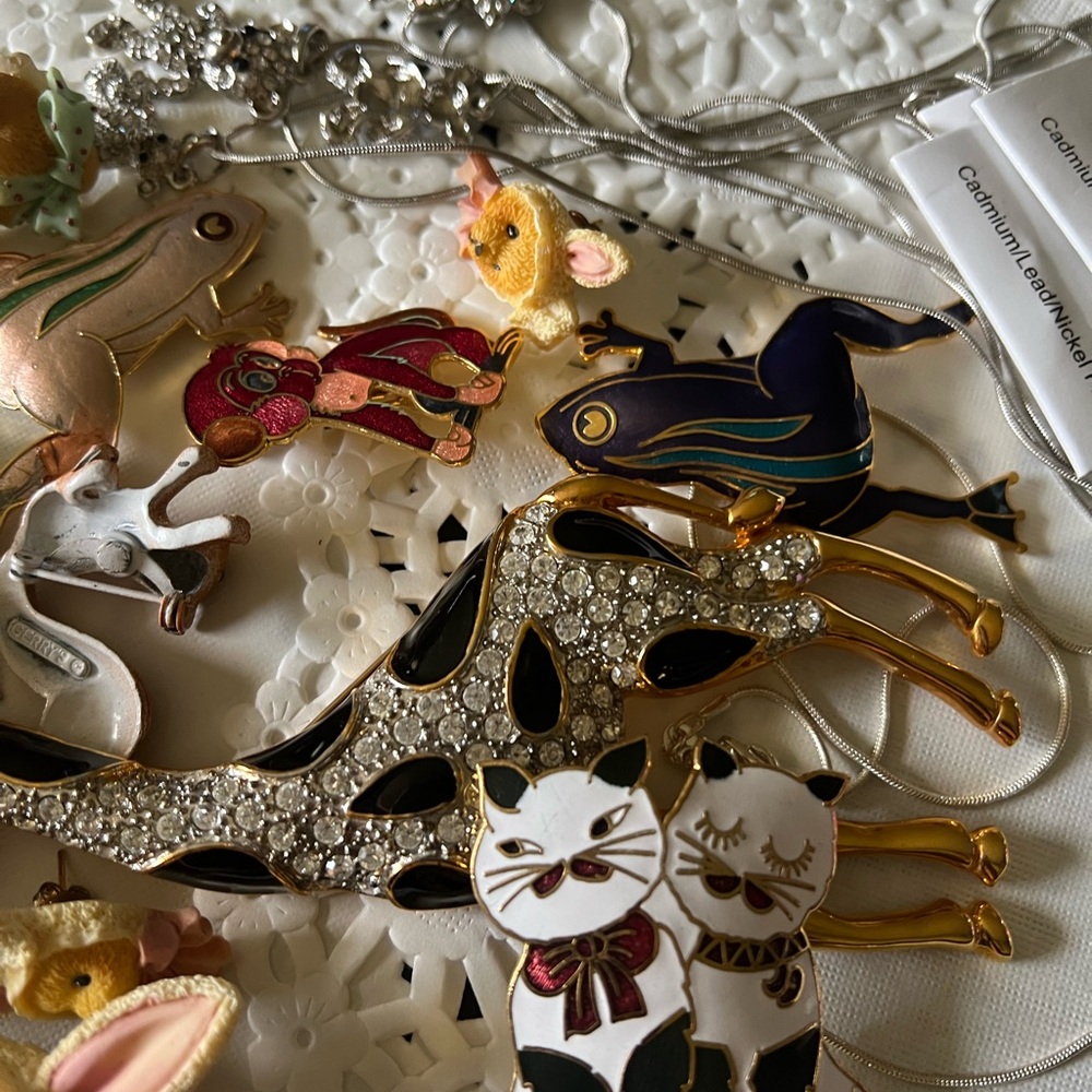 Assorted Animal jewelry lot brooches necklace